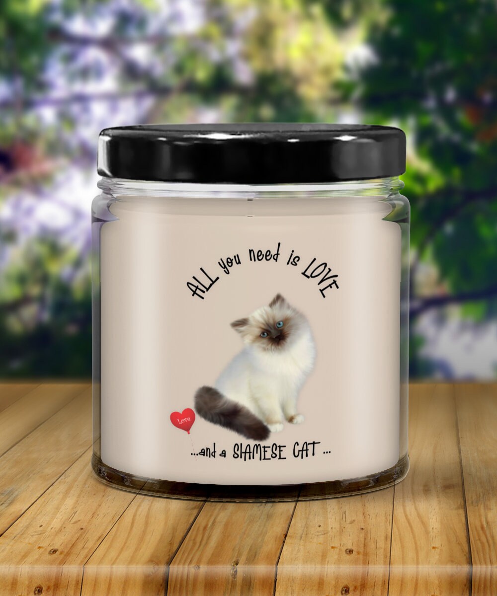Siamese Cat Candle Makes the Perfect Gift for Cat Lovers