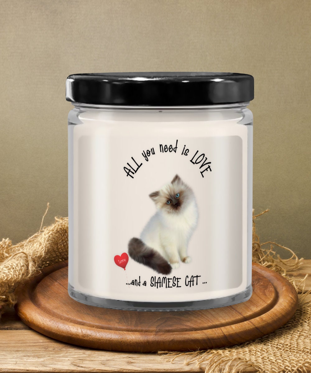 Siamese Cat Candle Makes the Perfect Gift for Cat Lovers
