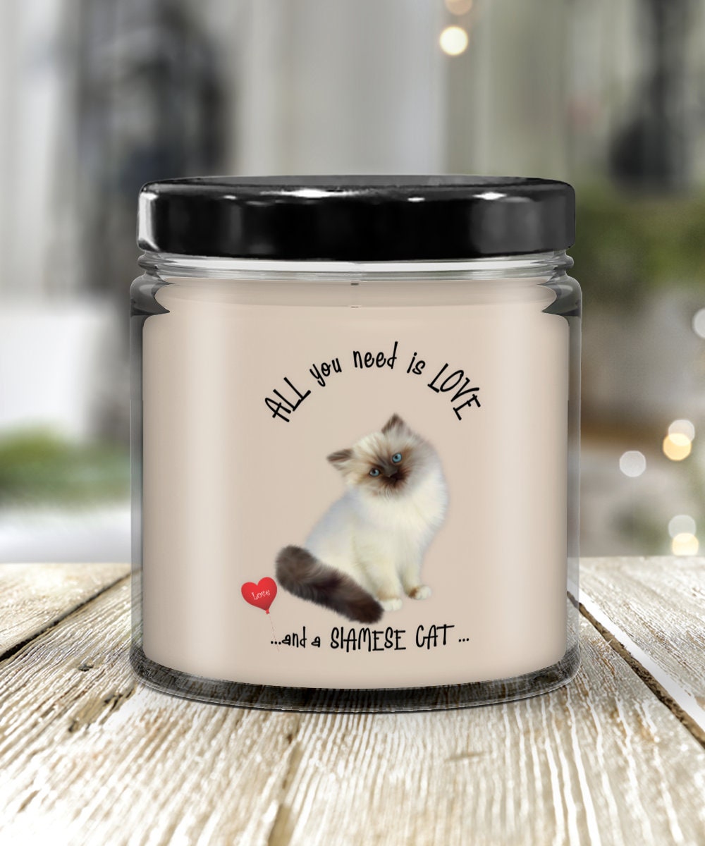 Siamese Cat Candle Makes the Perfect Gift for Cat Lovers